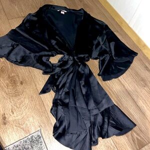 Victoria secret black satin robe size M-L